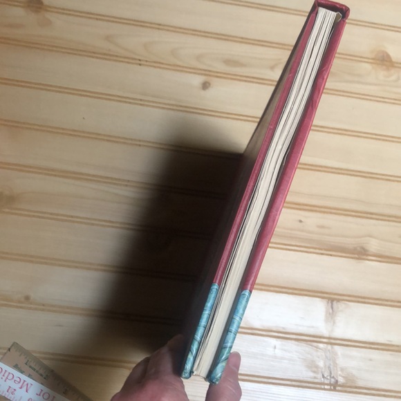 Dragonology The Complete Book Of Dragons by Dr Ernest Drake - Picture 9 of 11